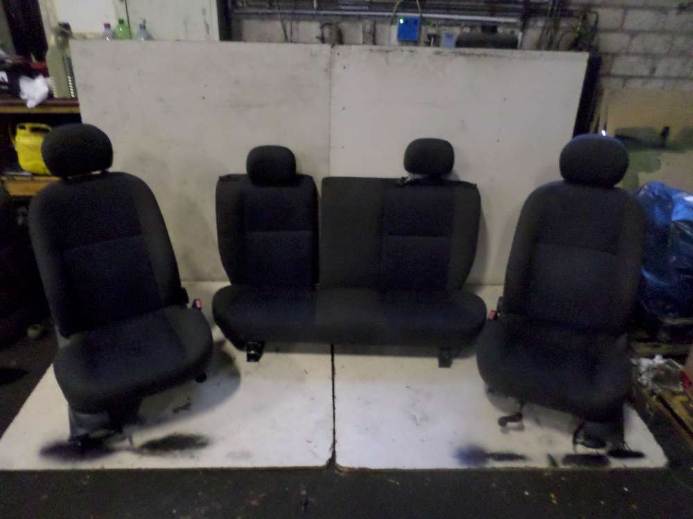  Sitze komplett - Rücksitzbank - Fahrersitz - Beifahrersitz Ford Focus DNEW Bj 2000