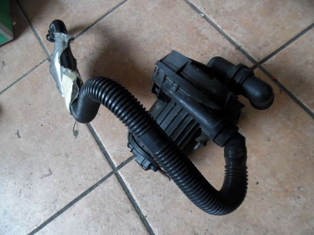 VW Passat 3B Sekundrluftpumpe 8D0906613B