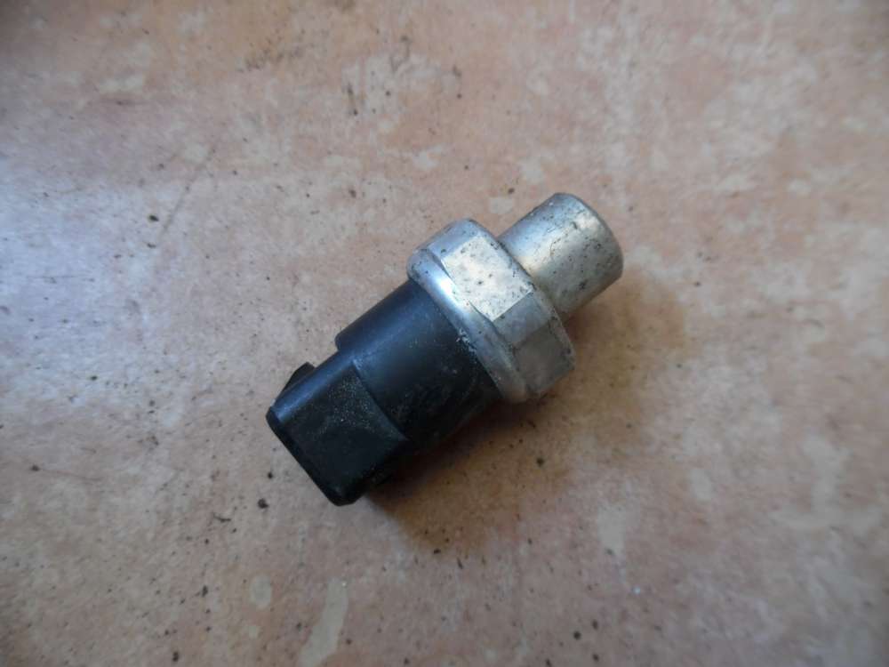 VW Passat 3B Klimaanlage Druckschalter 