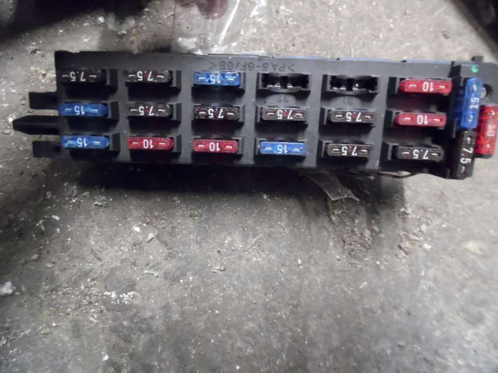 Mercedes W202 C-Klasse C180 Sicherung Sicherungsblock 2025450901