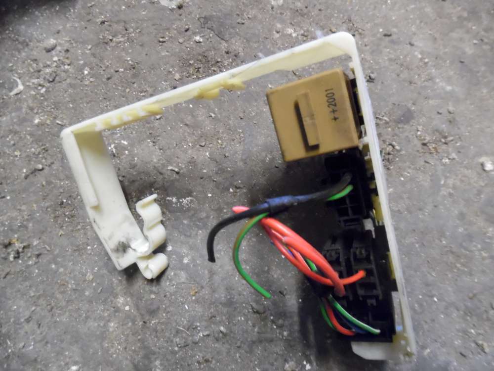 BMW 318i E46 Halter Relaishalter