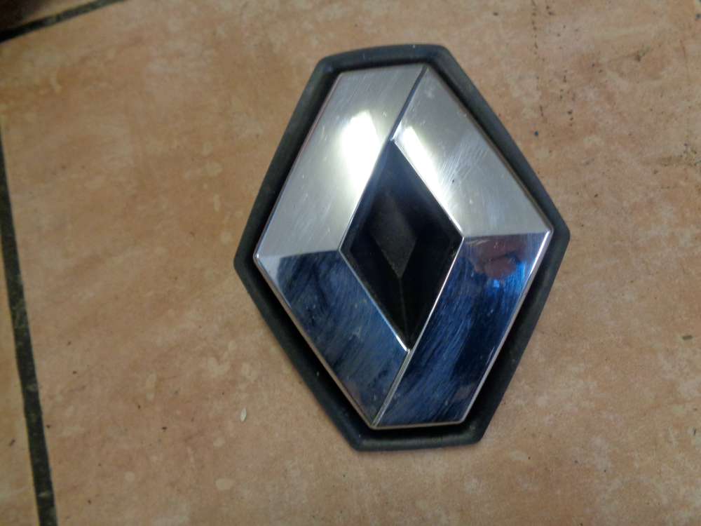 Renault Clio Emblem Chrom Vorne 8200259267