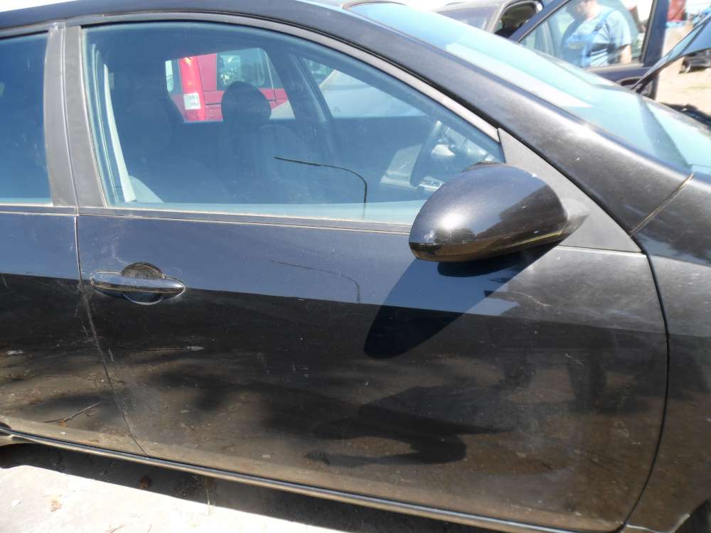 Nissan Primera P12 Kombi Tür Vorne Rechts Farbe : schwarz 