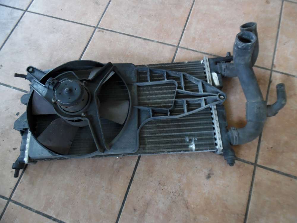 Opel Corsa B Wasserkühler Kühler 8038845 mit Lüftermotor Kühlerlüfter und Schlauch 009129090