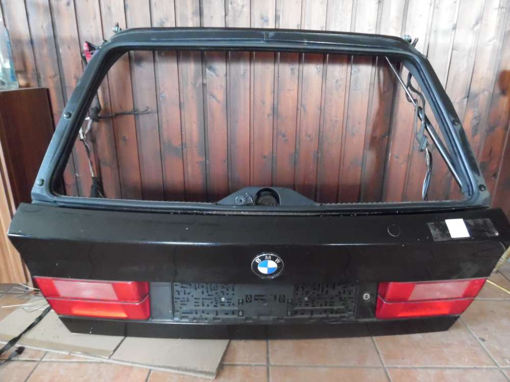 BMW 5er E34 520i Touring Heckklappe ohne Scheibe Farbe: Schwarz 