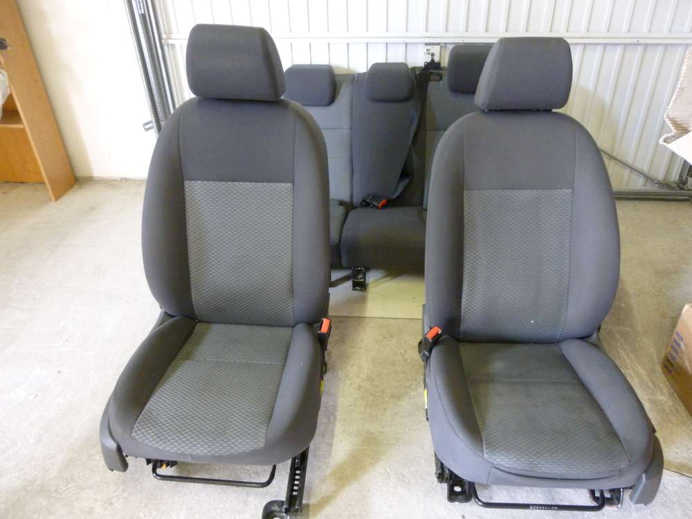 Ford Focus Sitze Komplett Fahrersitz Beifahrersitz Rücksitzbank dunkelgrau