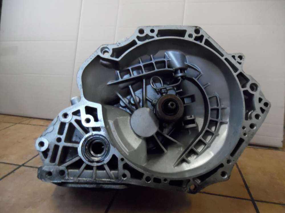 Opel Corsa D Getriebe Schaltgetriebe 5 Gang GM: R90400206 /  649354685 HP0732C/14