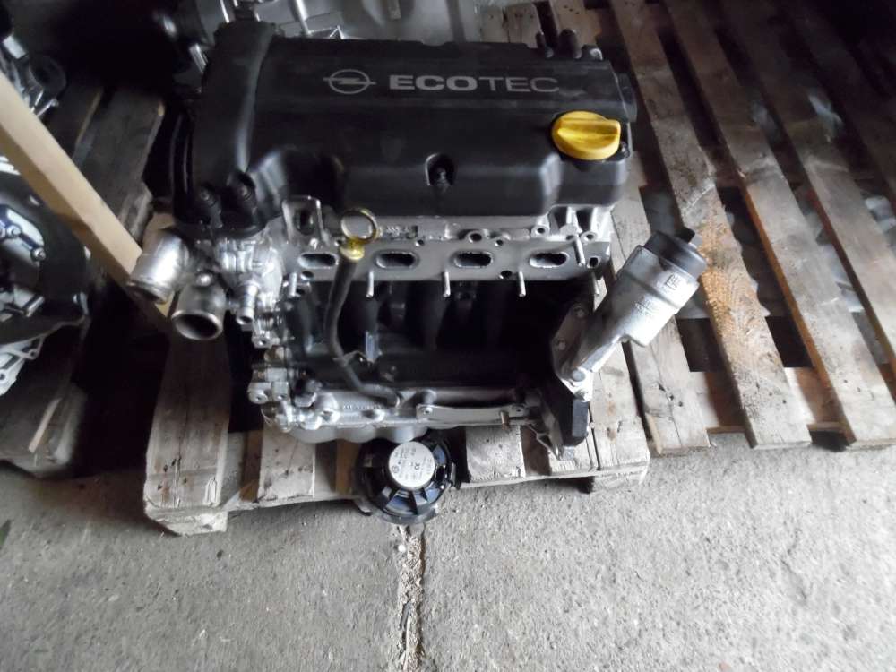 Opel Corsa D 1,2 Benzinmotor Motor FGP 24450960 55355430 