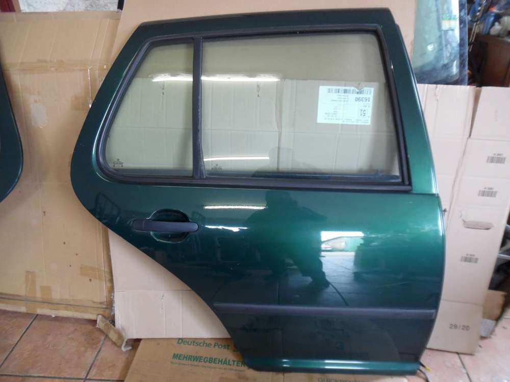 VW Golf  IV Tür Hinten Rechts grün Farbcod: LC6M