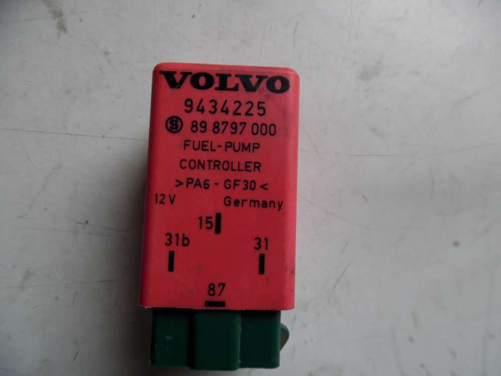 Volvo 850 V70 Relais Kraftstoffpumpe 9434225 898797000