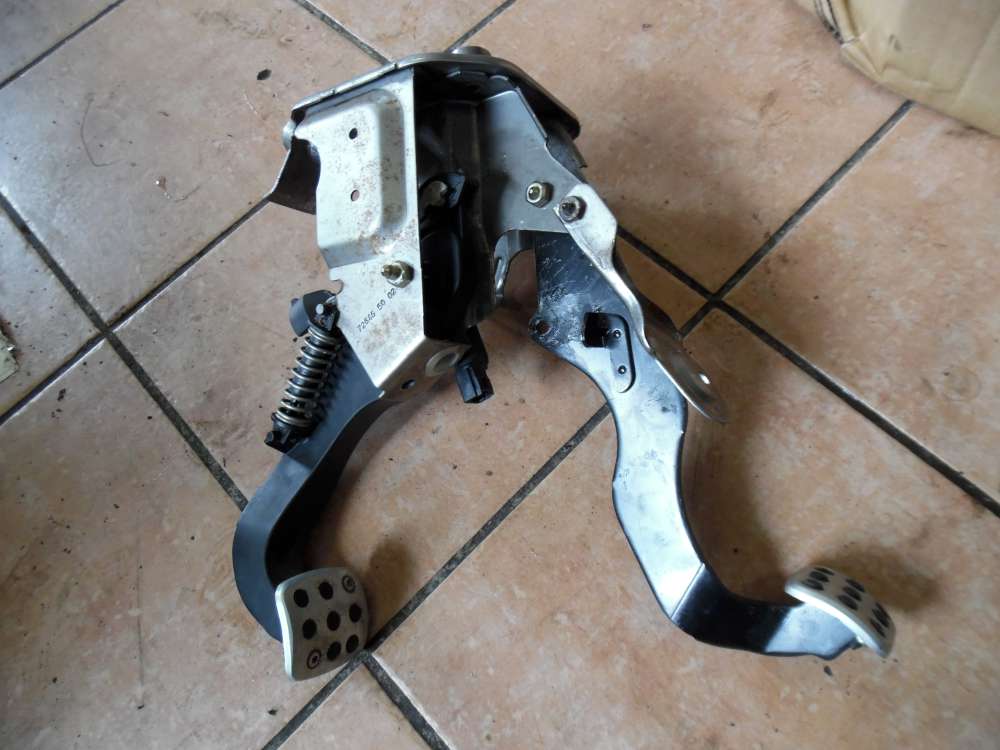 Peugeot 206 Cabrio Bremspedal Kupplung Pedal 20989A00/ 9650108580
