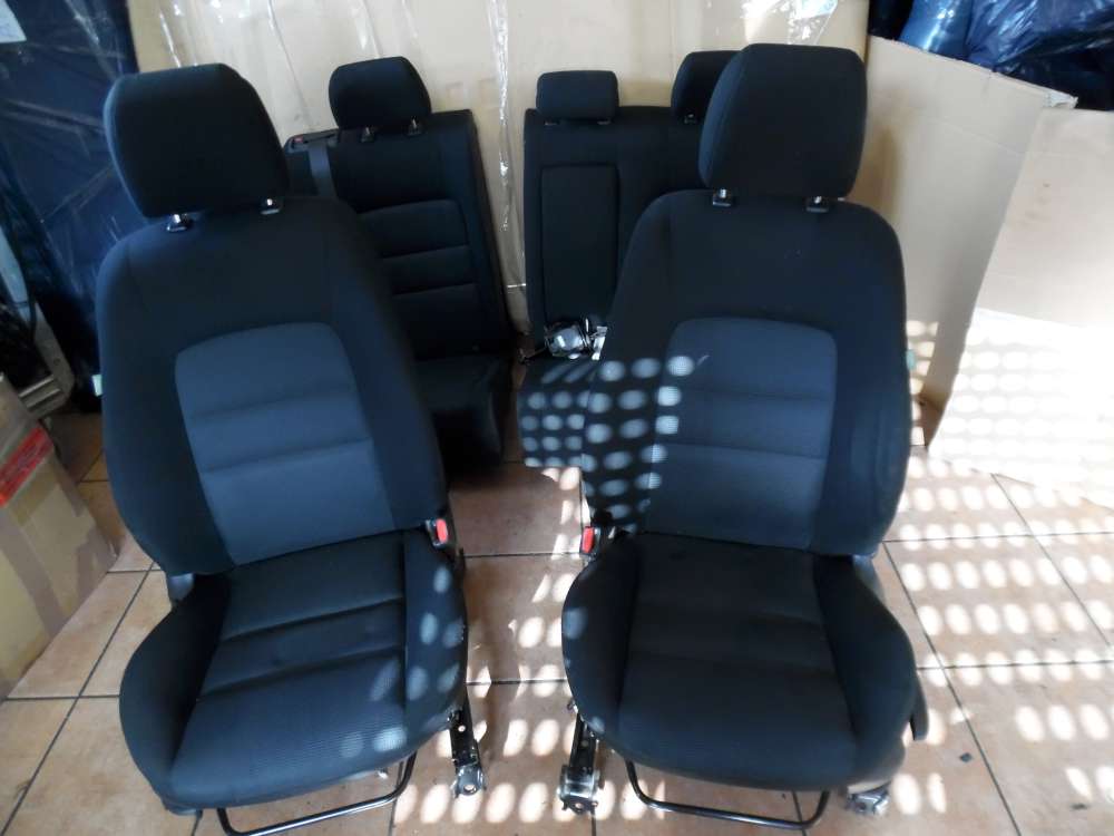 Mazda 6 GG Kombi Sitze Innenausstattung Stoff Schwarz / grau