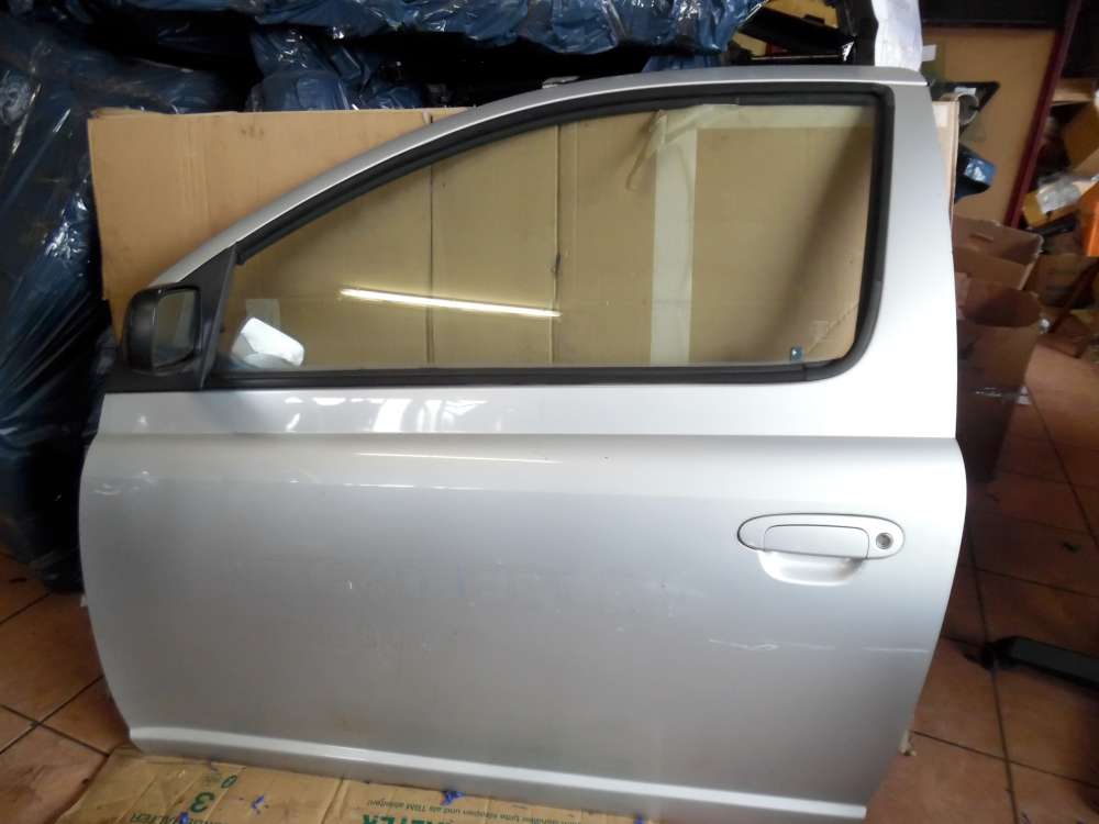 Toyota Yaris P1 3-Türer Tür Vorne Links grau