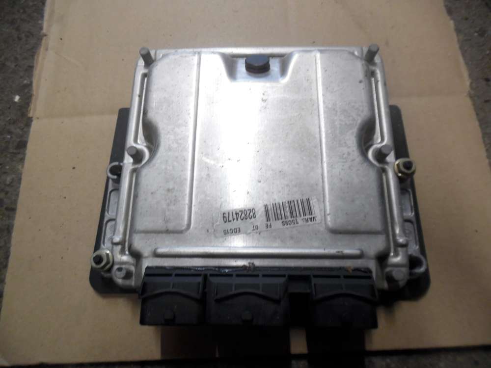 Peugeot 307 Motorsteuergert 9647472780 Bosch 0281011081