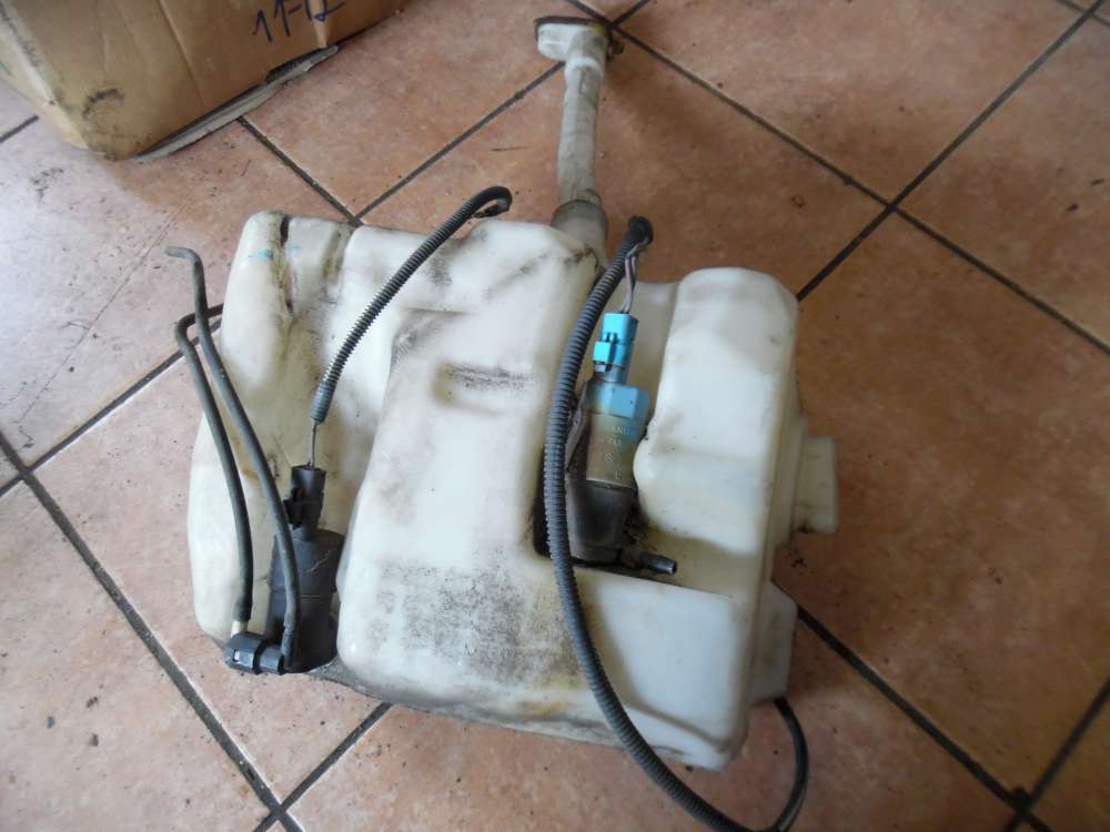 Renault Espace IV Wischwasserbehälter mit Pumpe 8200369165