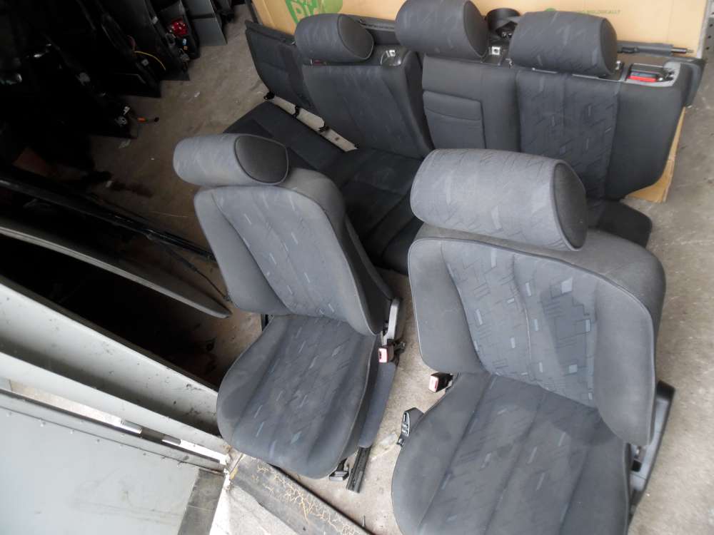 Mercedes E-Klasse W210 Kombi 7-Sitze Innenausstattung Stoff Schwarz