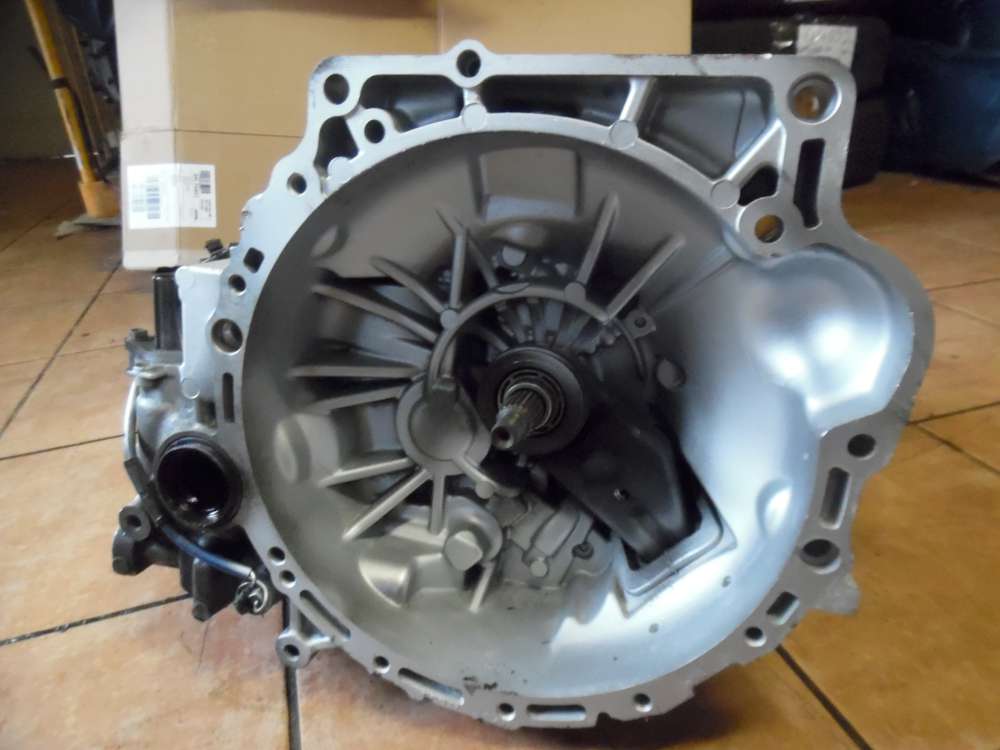  Mazda 3 BK 1,6L Getriebe Schaltgetriebe 5-gang 3T608 02470