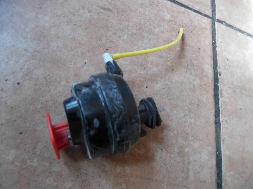 Mercedes W202 Pneumatik Tankdeckel ffner 2028050114