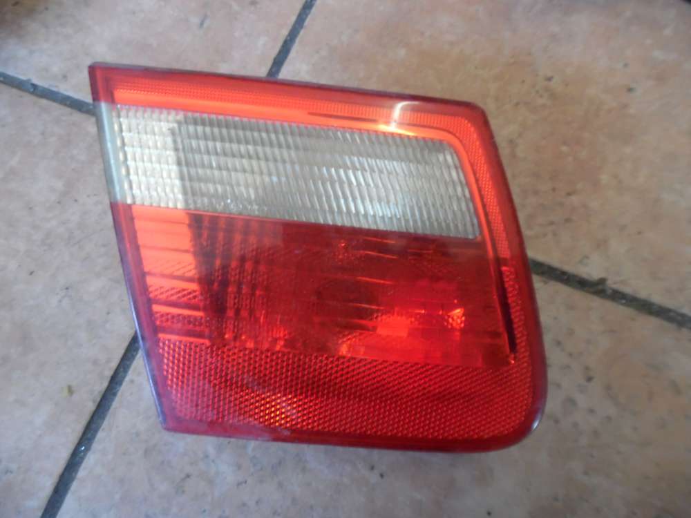 BMW E46 3er Rckleuchte Rcklicht innen Links 8368759