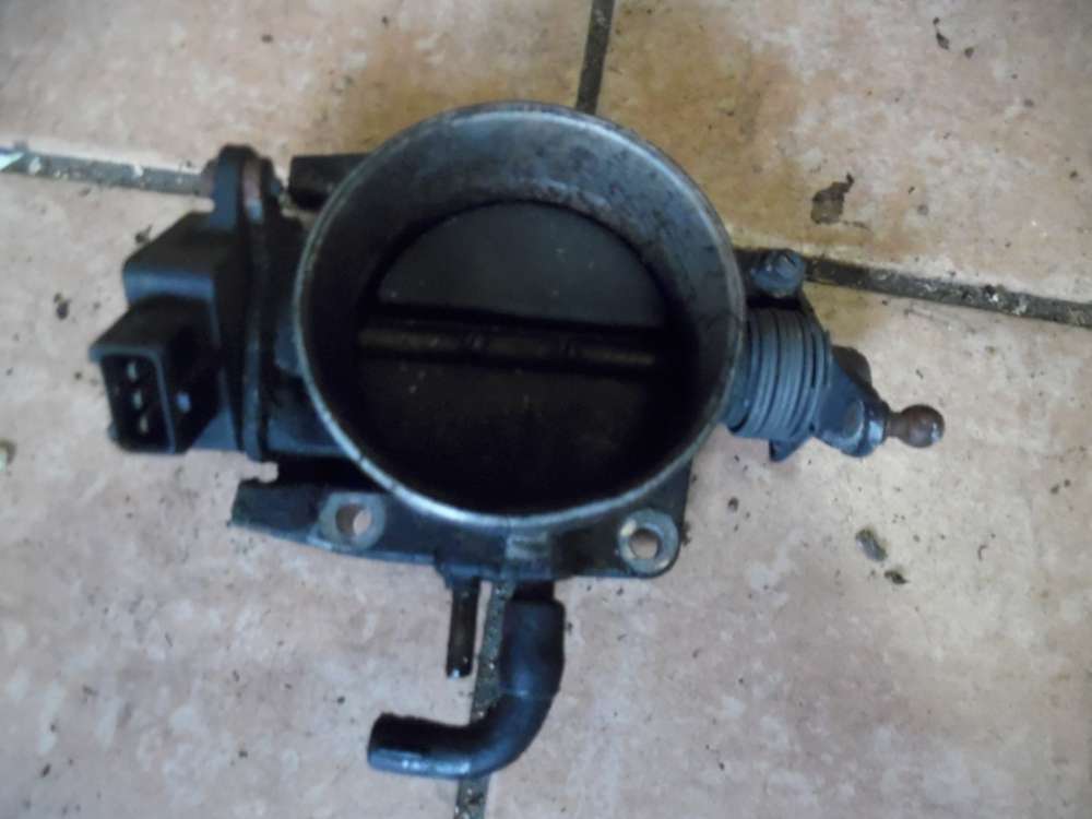 Volvo 850 2,5L Drosselklappe 