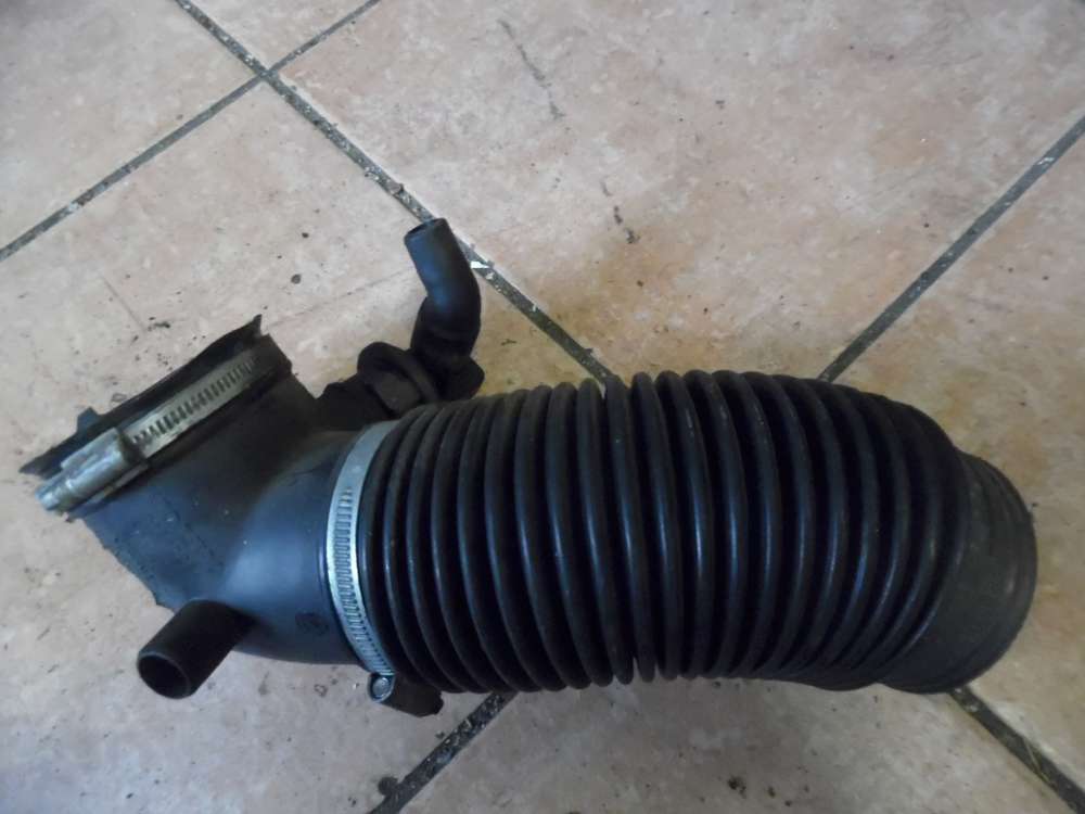 Volvo 850 2,5L Ansaugschlauch 9141228
