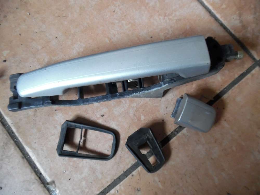 Mercedes E-Klasse W210 Kombi Ttgriff Auen Hinten Rechts silber : 744 