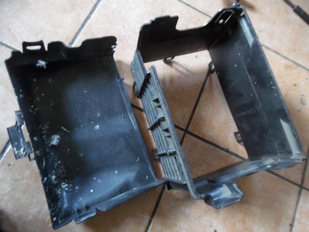 VW Polo 9N Batteriekasten Batteriehalter 6Q0915419 / 6Q0915429