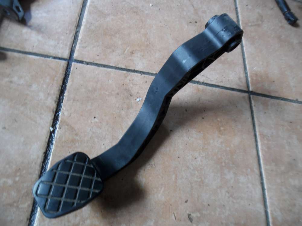 VW Polo 9N Kupplungspedal Pedal 6Q1721321