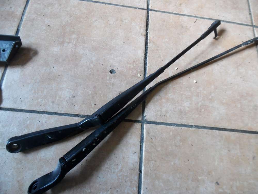VW Polo 9N Scheibenwischerarm Vorne