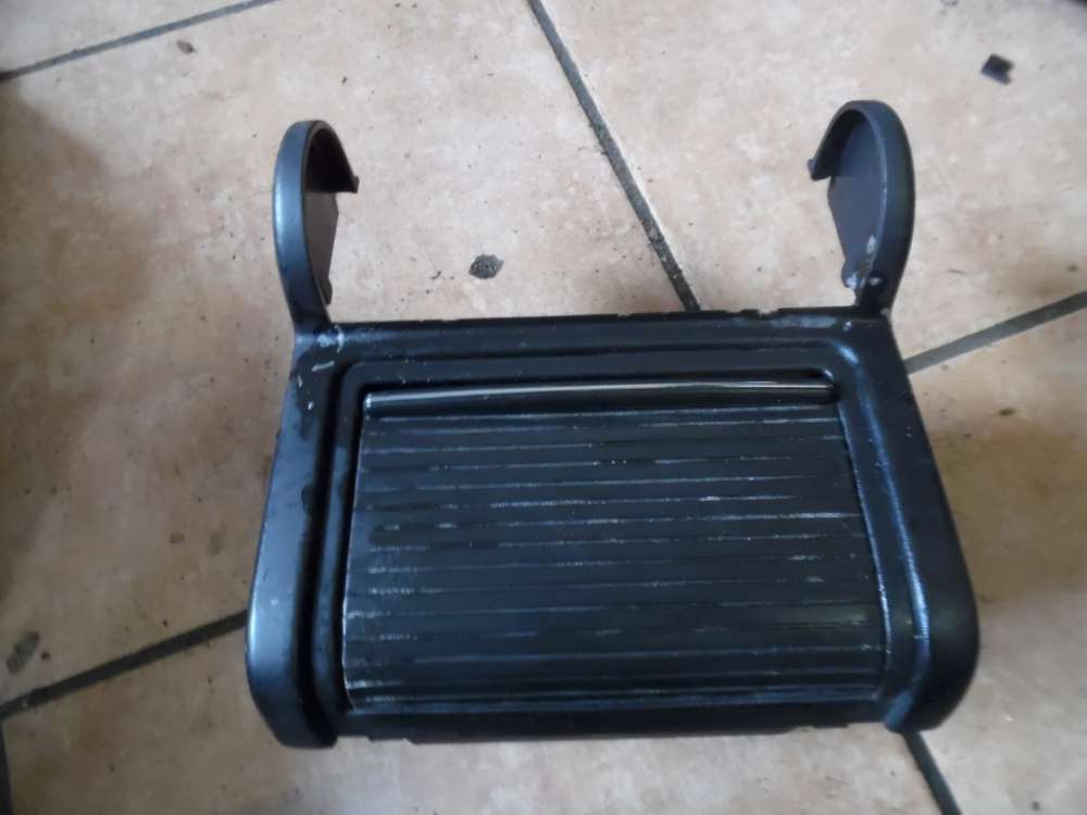 BMW 3er E46 Aschenbecher Ablagefach Hinten 8213682