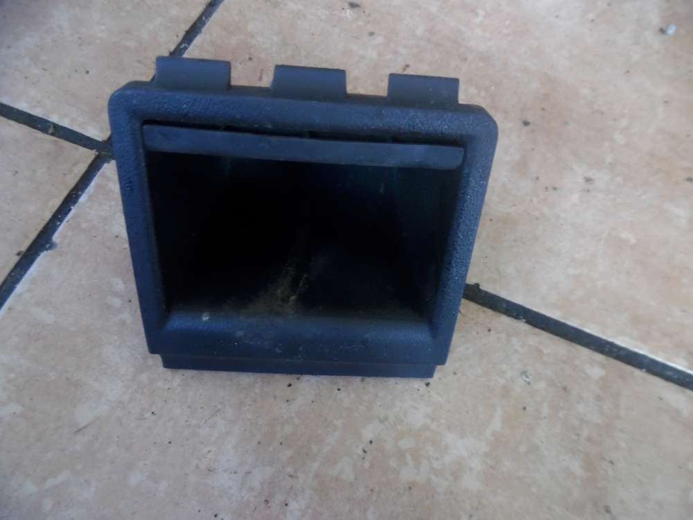 Audi A3 8P Ablagefach Fach hinten 8P0863351