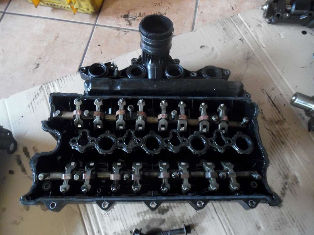 Renault Espace IV 2,2dci Ventildeckel mit Nockenwelle 8200714033
