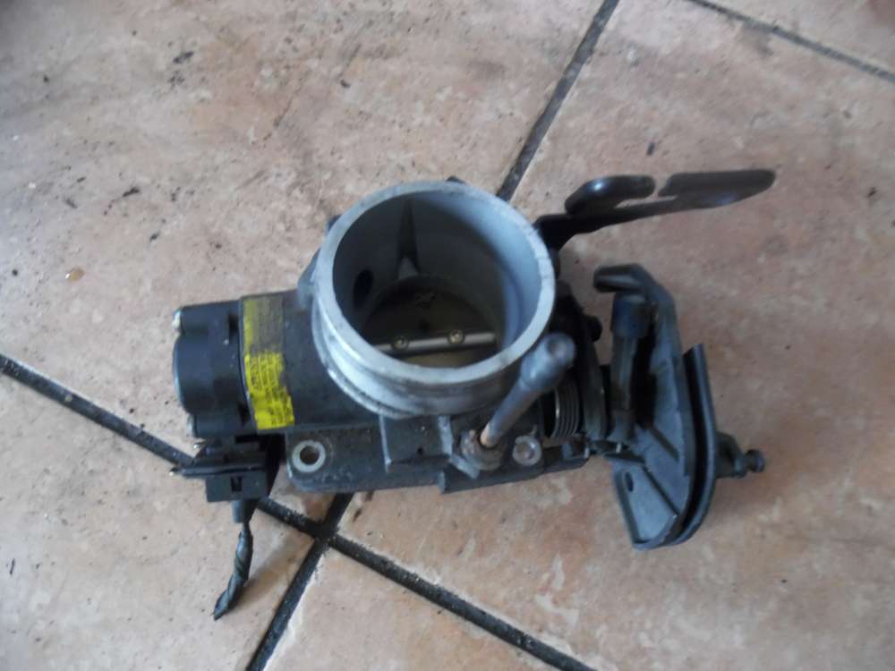 Ford Mondeo II 1,6i Drosselklappenstutzen 95BF98989 