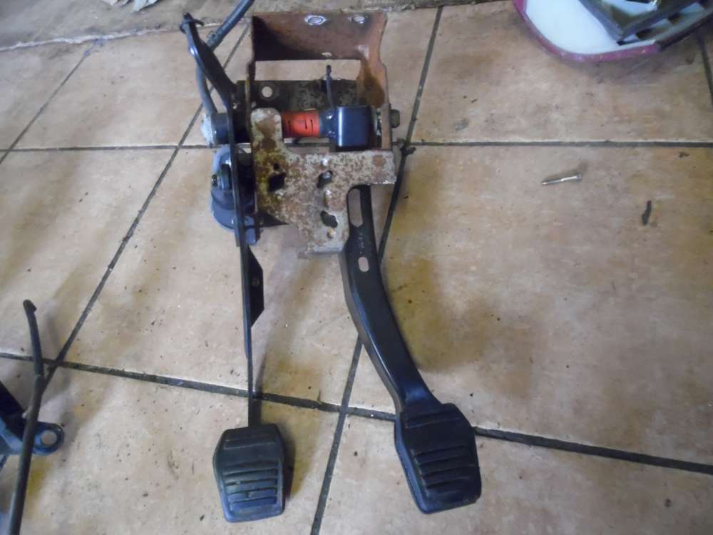 Ford Mondeo II Pedal Bremspedal Kupplungspedal