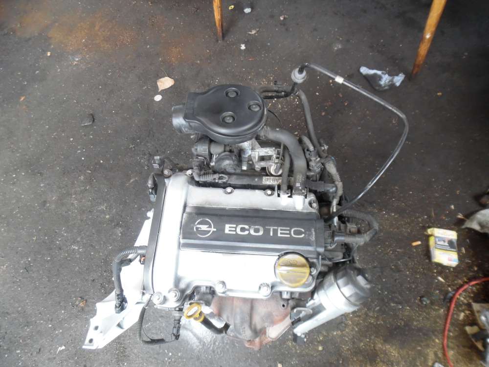 Opel Corsa B 1,0 Motor X10XE F0279 90529513