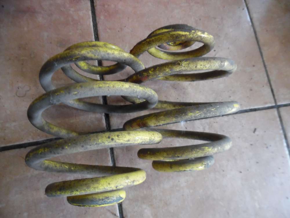 Opel Corsa B Feder Fahrwerksfeder Hinten  