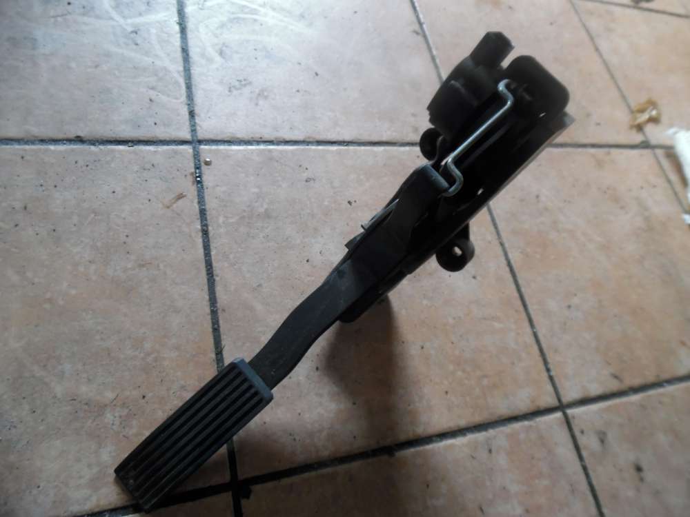 Mercedes-Benz A-Klasse W169 Pedal Gaspedal 1693000104
