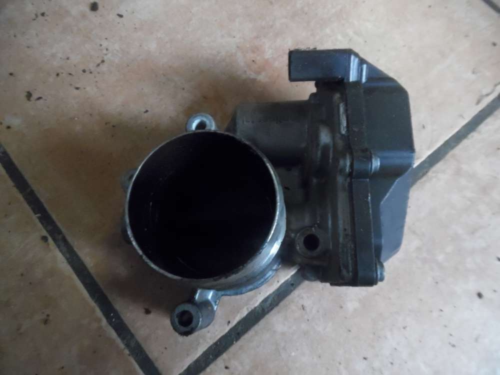 VW Passat 3C 2.0 TDI Drosselklappe 03L128063E 