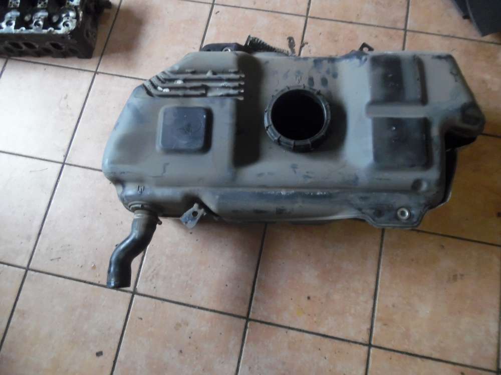 Mitsubishi Colt Z30 Kraftstoffbehlter Tank MR978279