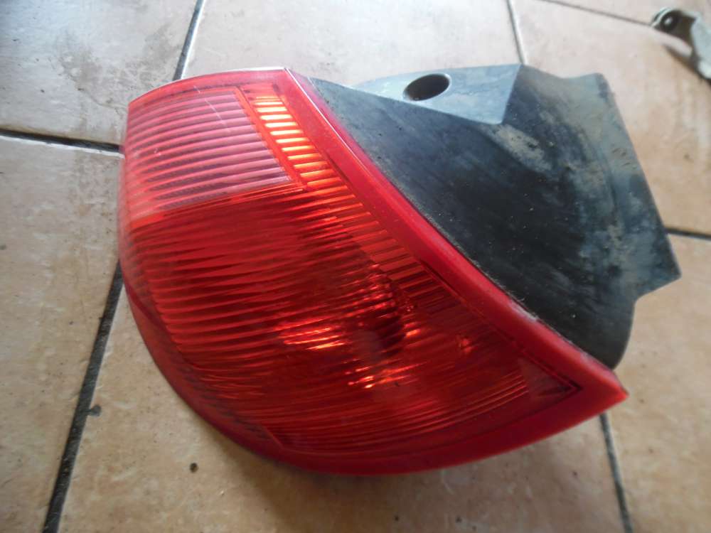 Mitsubishi Colt Rckleuchte Heckleuchte Hinten Rechts MR957366 