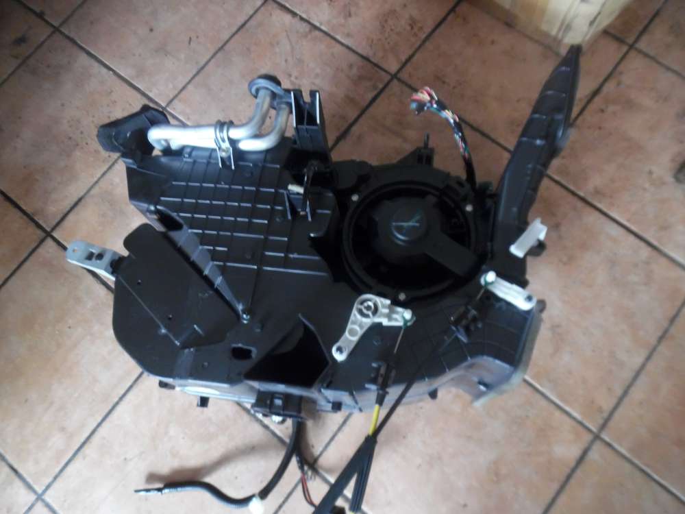 Mitsubishi Colt Z30 Heizungskasten Geblsemotor A4548300162 MR568918