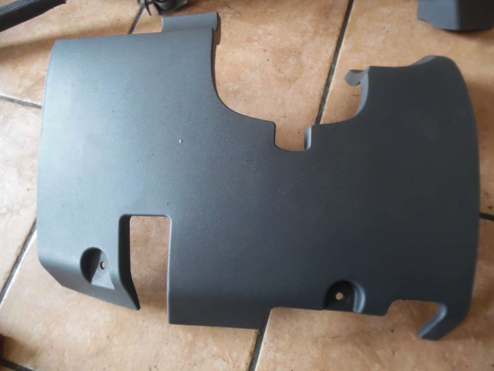 Mitsubishi Colt Z30 Verkleidung Lenksule unten Links MN108411 