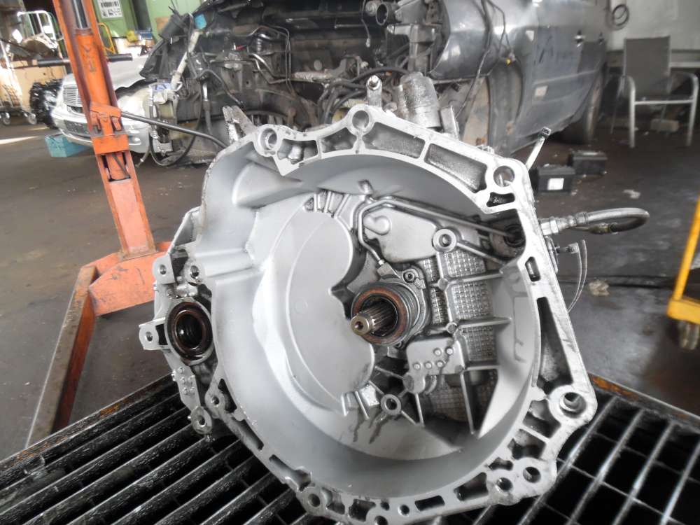 Opel Zafira B 1,7TDCi Getriebe Schaltgetriebe 6-Gang 55194293