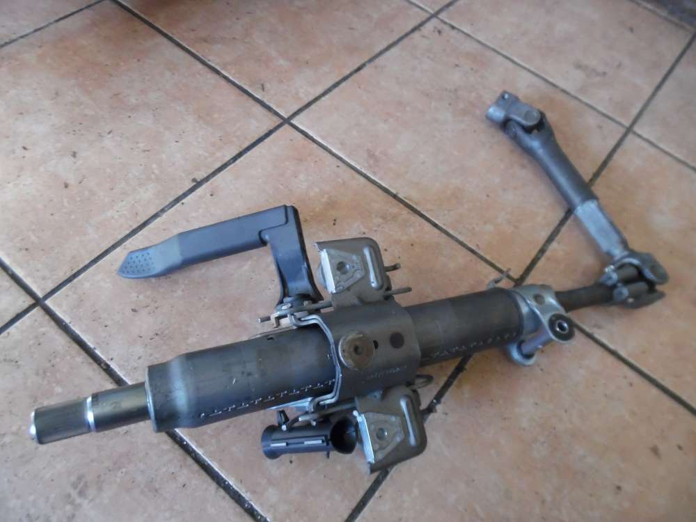 Opel Zafira B Lenksule hhenverstellbar 13182345 
