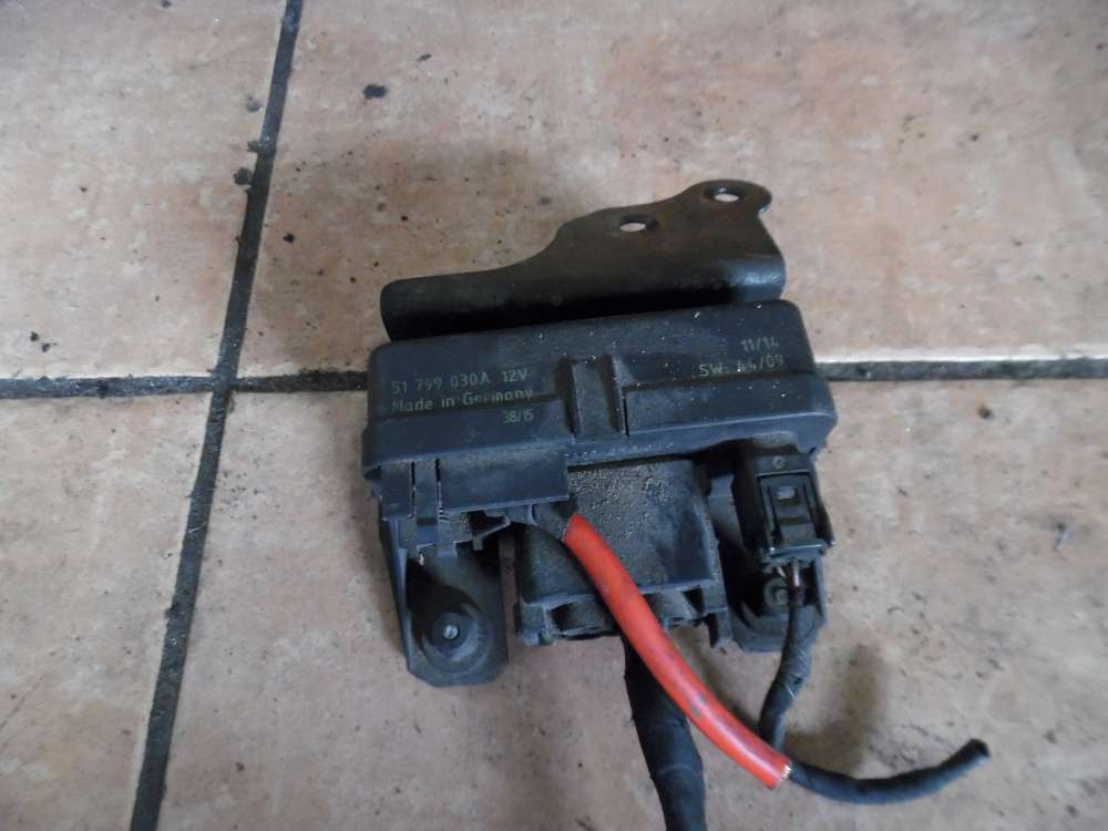 Mercedes-Benz C-Klasse W203 Vorglhrelais Relais 51799030A