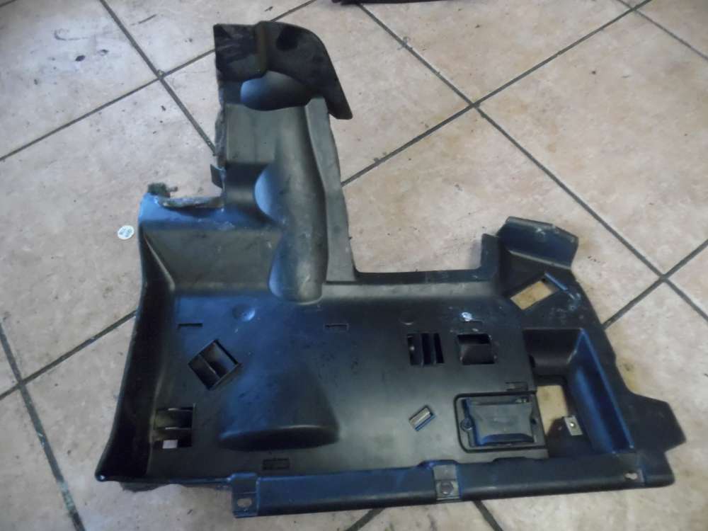 Mercedes-Benz C-Klasse W203 Abdeckung Furaum Links A2036804739