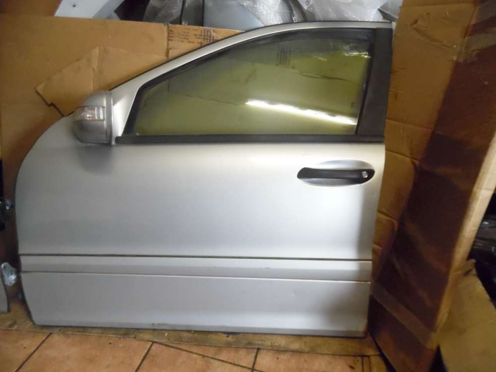 Mercedes-Benz C-Klasse W203 Tr Vorne Links Silber