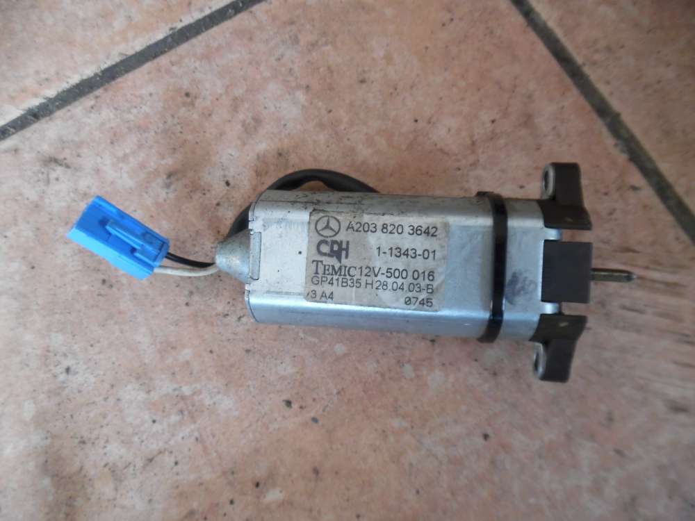 Mercedes-Benz C-Klasse W203 Motor Sitzverstellung Vorne A2038203642
