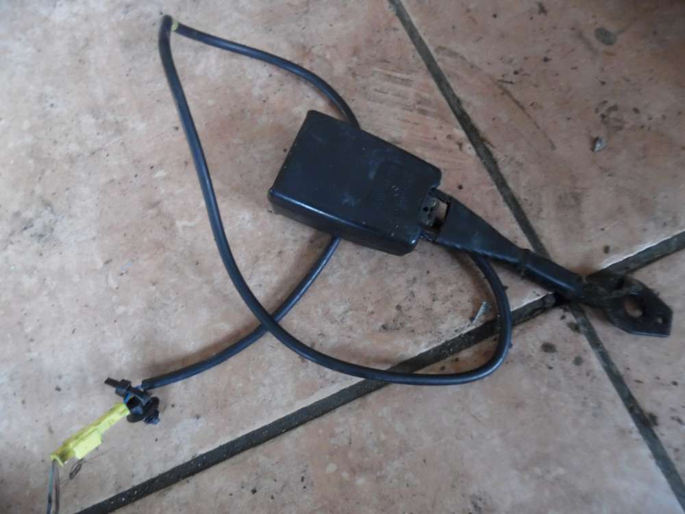 Mercedes-Benz C-Klasse W203 Gurtschloss Vorne 2038600169