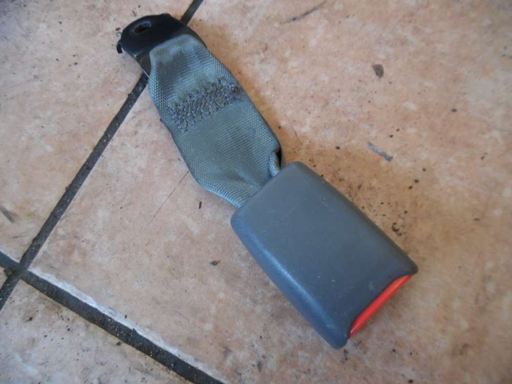 Kia Shuma II Gurtschloss mitte Hinten 